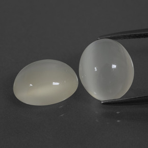 Achetez naturel 6.46ct Blanc chaud Pierre de Lune gems, Coupe ovale, En provenance Inde chez GemSelect. En stock, livraison internationale!