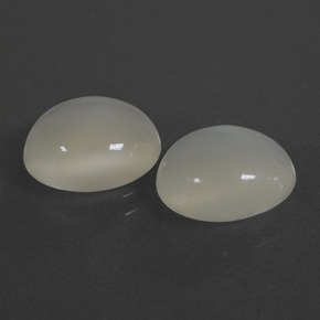 Achetez naturel 6.46ct Blanc chaud Pierre de Lune gems, Coupe ovale, En provenance Inde chez GemSelect. En stock, livraison internationale!