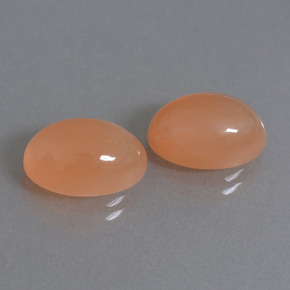 Achetez naturel 7,38ct orange pierre de lune gems, coupe ovale, en provenance inde chez gemselect. en stock, livraison internationale!