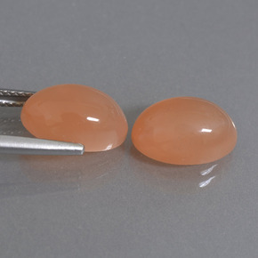 Achetez naturel 7,38ct orange pierre de lune gems, coupe ovale, en provenance inde chez gemselect. en stock, livraison internationale!
