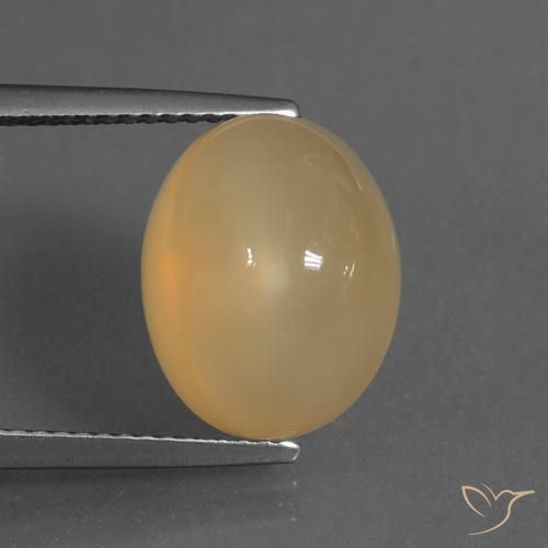 Pierre de lune doré naturelle coupe ovale, 8,64 ct, translucide