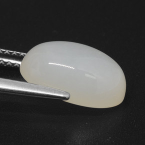 Pierre de lune blanc naturelle coupe ovale, 3,82 ct, translucide
