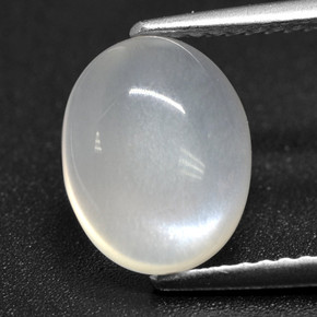 Pierre de lune blanc naturelle coupe ovale, 2,47 ct, translucide