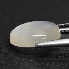 Pierre de lune blanc naturelle coupe ovale, 2,47 ct, translucide