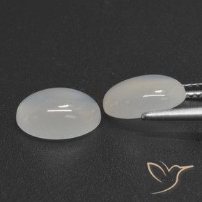 Shop natural 4.61ct Blanc translucide Pierre de lune gems, ovale, from Inde at GemSelect. In stock, global shipping!