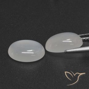 Shop natural 4.18ct Blanc translucide Pierre de lune gems, ovale, from Inde at GemSelect. In stock, global shipping!