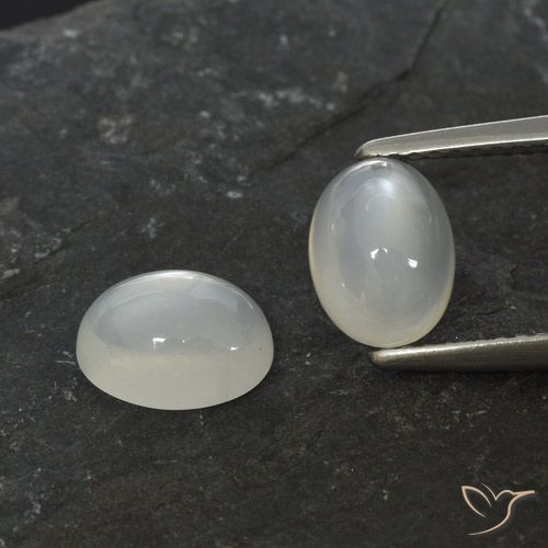 Achetez naturel 2.86ct Blanc chaud Pierre de Lune gems, Coupe ovale, En provenance Inde chez GemSelect. En stock, livraison internationale!