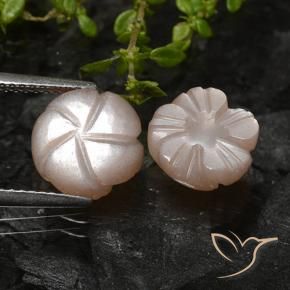 Shop natural 5.24ct Marron très clair Pierre de lune gems, Taille Fleur, from Inde at GemSelect. In stock, global shipping!