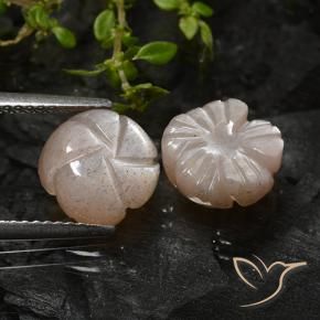 Shop natural 5.08ct Brun caramel léger Pierre de lune gems, Taille Fleur, from Inde at GemSelect. In stock, global shipping!