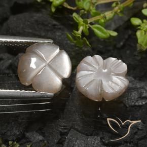 Shop natural 3.96ct Marron clair chaud Pierre de lune gems, Taille Fleur, from Inde at GemSelect. In stock, global shipping!