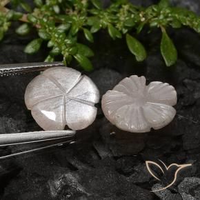 Shop natural 4.91ct Brun arachide léger Pierre de lune gems, Taille Fleur, from Inde at GemSelect. In stock, global shipping!