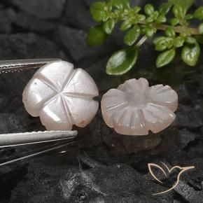 Shop natural 4.41ct Brun caramel léger Pierre de lune gems, Taille Fleur, from Inde at GemSelect. In stock, global shipping!