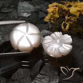 Shop natural 6.16ct Marron très clair Pierre de lune gems, Taille Fleur, from Inde at GemSelect. In stock, global shipping!
