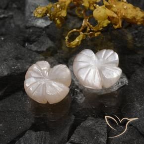 Shop natural 3.06ct Marron très clair Pierre de lune gems, Taille Fleur, from Inde at GemSelect. In stock, global shipping!