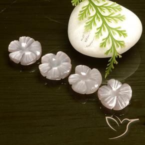Shop natural 9.46ct Rose très clair Pierre de lune gems, Taille Fleur, from Inde at GemSelect. In stock, global shipping!