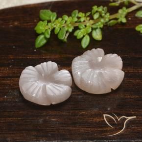 Shop natural 11.84ct Marron très clair Pierre de lune gems, Taille Fleur, from Inde at GemSelect. In stock, global shipping!