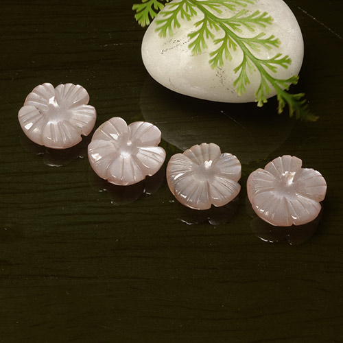 Achetez naturel 11,62ct rose pierre de lune gems, taille fleur, en provenance inde chez gemselect. en stock, livraison internationale!