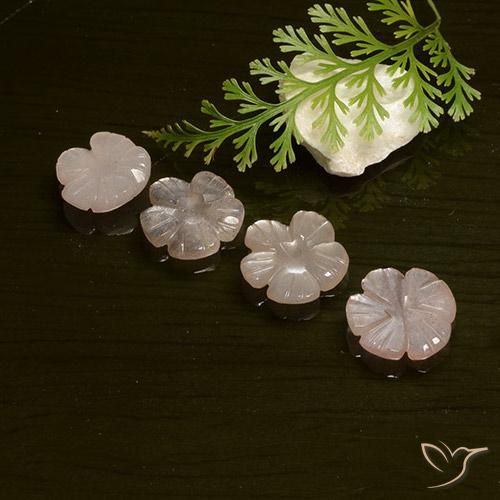 Shop natural 5.24ct Pêche Orange Pierre de lune gems, Taille Fleur, from Inde at GemSelect. In stock, global shipping!