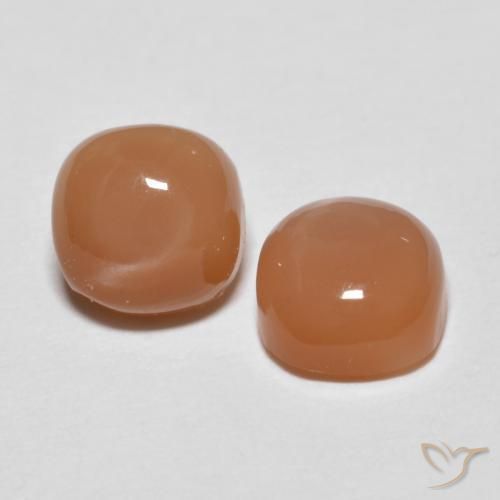 Shop natural 2.14ct Orange moyen Pierre de lune gems, Coussin, from Inde at GemSelect. In stock, global shipping!