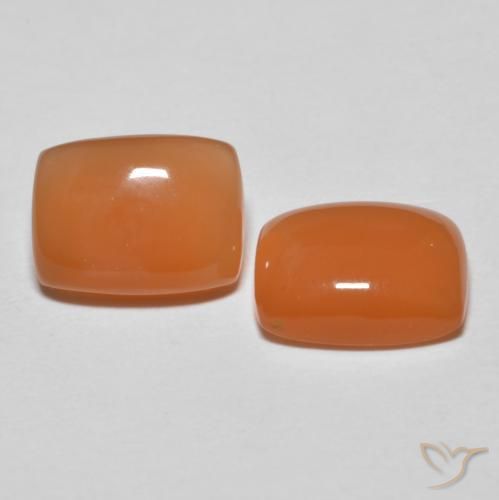 Shop natural 2.60ct Orange moyen Pierre de lune gems, Coussin, from Inde at GemSelect. In stock, global shipping!