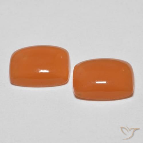 Shop natural 2.60ct Orange moyen Pierre de lune gems, Coussin, from Inde at GemSelect. In stock, global shipping!