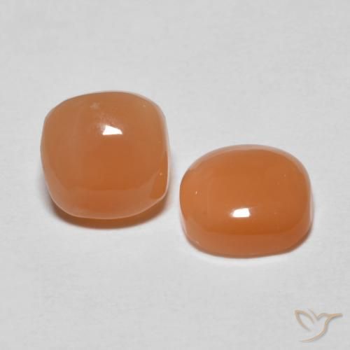 Shop natural 1.58ct Orange clair Pierre de lune gems, Coussin, from Inde at GemSelect. In stock, global shipping!
