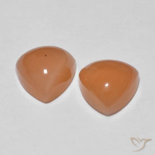 Shop natural 4.08ct Orange clair Pierre de lune gems, Trillion, from Inde at GemSelect. In stock, global shipping!
