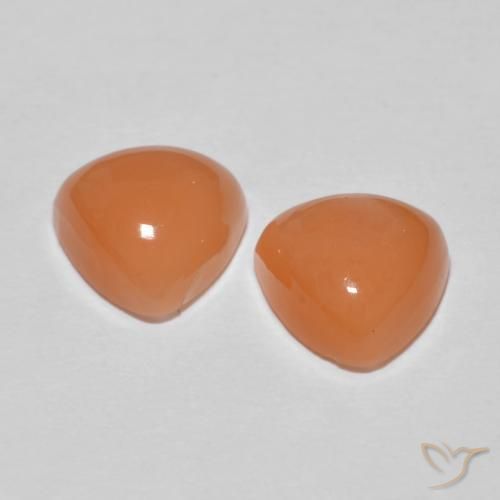 Shop natural 3.69ct Pourpre rougeâtre léger Pierre de lune gems, Trillion, from Inde at GemSelect. In stock, global shipping!