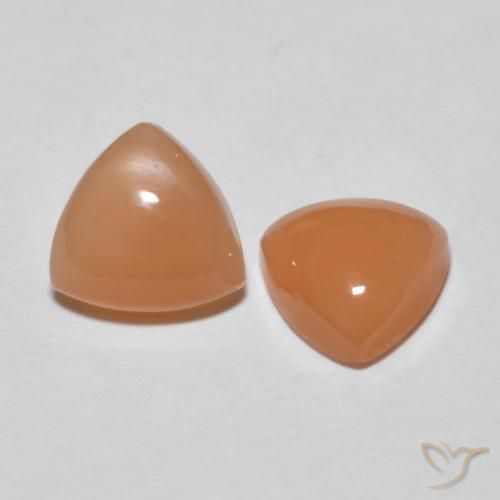 Shop natural 3.36ct Pourpre rougeâtre léger Pierre de lune gems, Trillion, from Inde at GemSelect. In stock, global shipping!