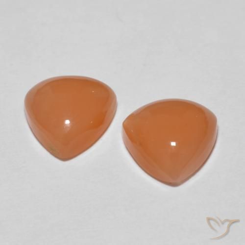 Shop natural 3.43ct Pourpre rougeâtre léger Pierre de lune gems, Trillion, from Inde at GemSelect. In stock, global shipping!