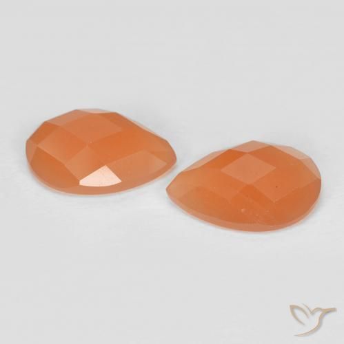Shop natural 1.90ct Orange moyen Pierre de lune gems, En forme de poire, from Inde at GemSelect. In stock, global shipping!