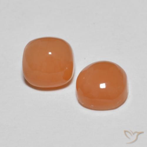 Shop natural 2.15ct Orange clair Pierre de lune gems, Coussin, from Inde at GemSelect. In stock, global shipping!