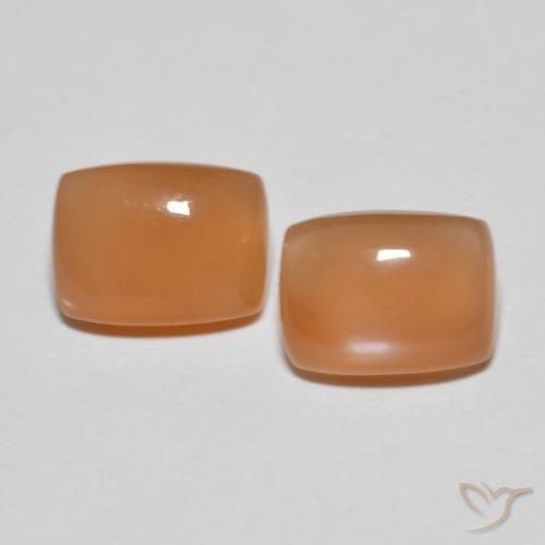 Shop natural 2.68ct Medium Light-Orange Pierre de lune gems, Coussin, from Inde at GemSelect. In stock, global shipping!