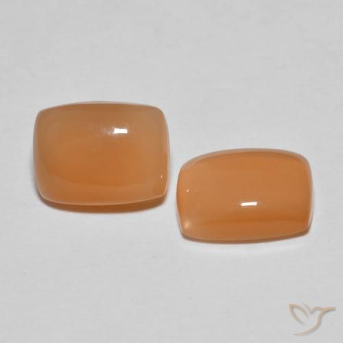 Shop natural 2.83ct Pêche Orange Pierre de lune gems, Coussin, from Inde at GemSelect. In stock, global shipping!