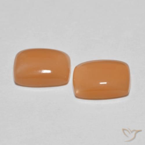 Shop natural 2.83ct Pêche Orange Pierre de lune gems, Coussin, from Inde at GemSelect. In stock, global shipping!