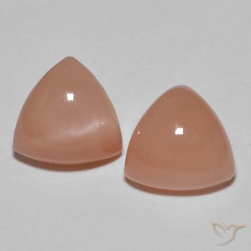 3.52ctw Naturel Pinkish Peach Pierre de lune, Trillion, Opaque