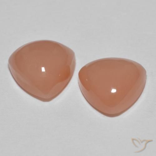 Shop natural 3.52ct Pinkish Peach Pierre de lune gems, Trillion, from Inde at GemSelect. In stock, global shipping!