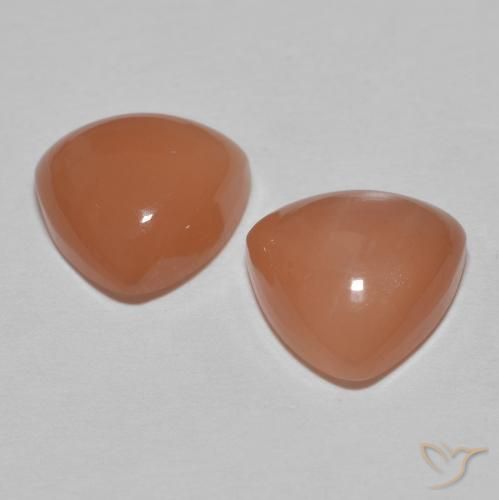 Shop natural 3.21ct Pêche profond Pierre de lune gems, Trillion, from Inde at GemSelect. In stock, global shipping!