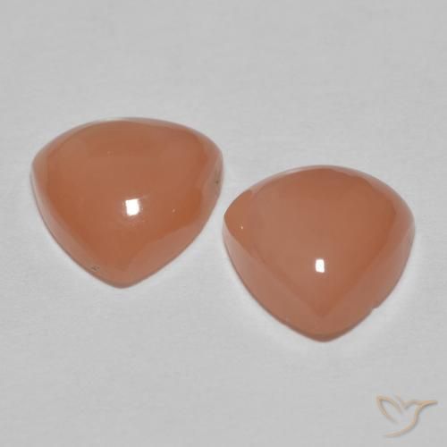 Shop natural 3.23ct Pêche profond Pierre de lune gems, Trillion, from Inde at GemSelect. In stock, global shipping!