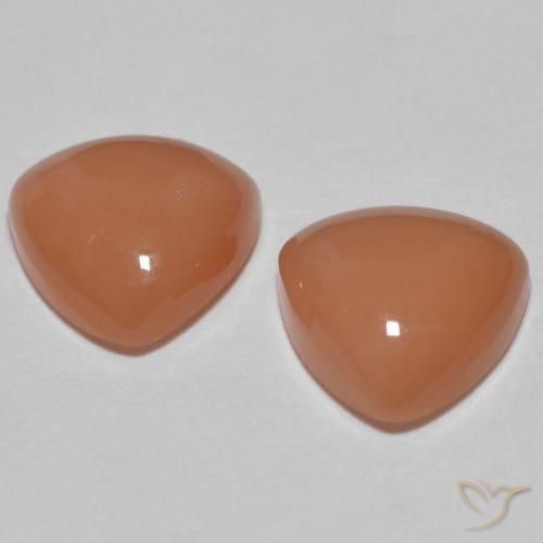 Shop natural 3.10ct Orange moyen Pierre de lune gems, Trillion, from Inde at GemSelect. In stock, global shipping!