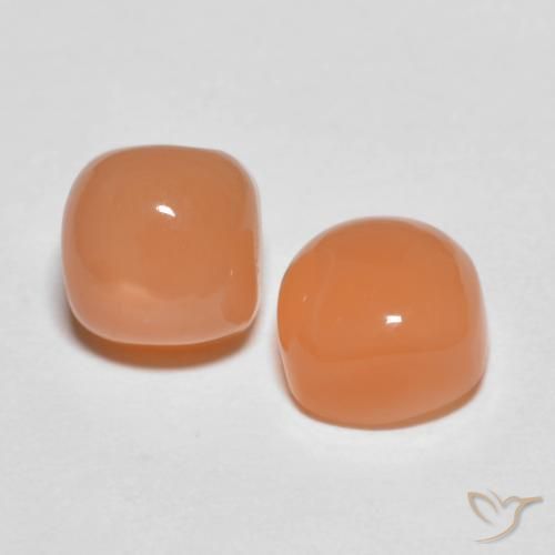 Shop natural 3.97ct Orange moyen Pierre de lune gems, Coussin, from Inde at GemSelect. In stock, global shipping!
