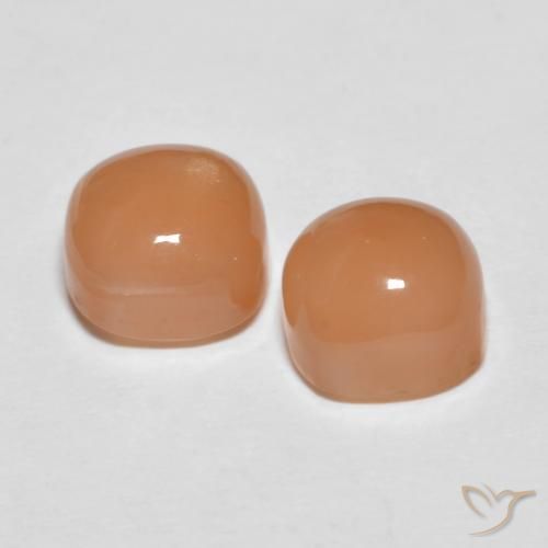 Shop natural 3.98ct Orange cantaloup Pierre de lune gems, Coussin, from Inde at GemSelect. In stock, global shipping!