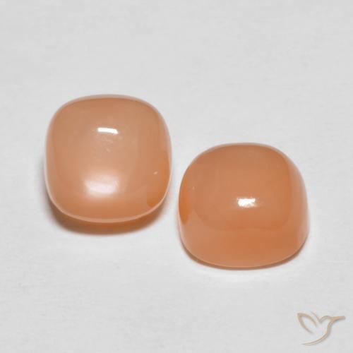Shop natural 3.52ct Orange moyen Pierre de lune gems, Coussin, from Inde at GemSelect. In stock, global shipping!