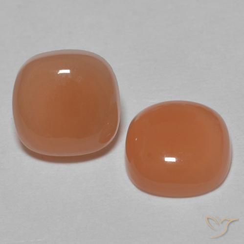 Shop natural 2.49ct Pourpre rougeâtre léger Pierre de lune gems, Coussin, from Inde at GemSelect. In stock, global shipping!