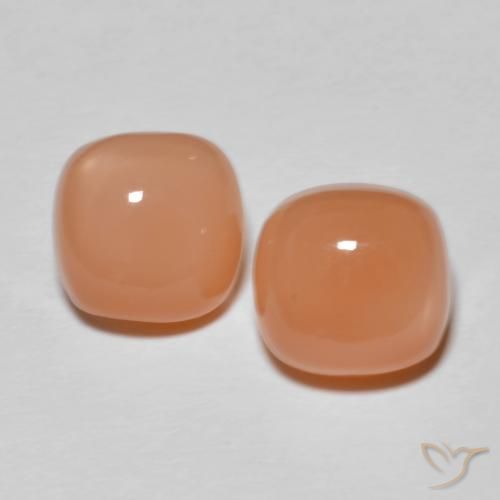 Shop natural 4.98ct Orange cantaloup Pierre de lune gems, Coussin, from Inde at GemSelect. In stock, global shipping!
