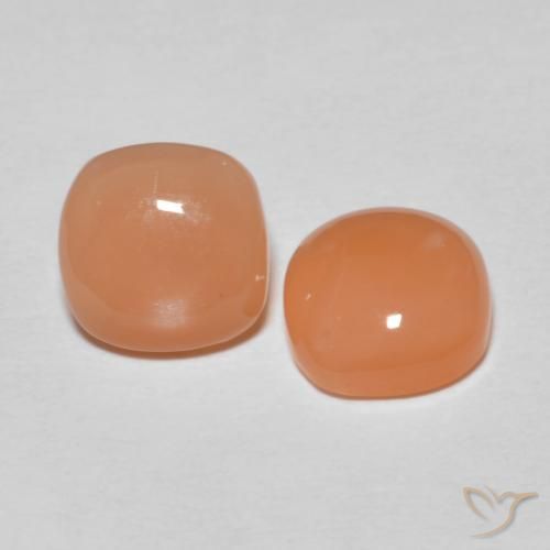Shop natural 2.48ct Orange moyen Pierre de lune gems, Coussin, from Inde at GemSelect. In stock, global shipping!