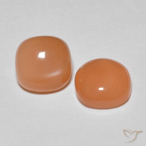 Shop natural 4.07ct Orange clair Pierre de lune gems, Coussin, from Inde at GemSelect. In stock, global shipping!