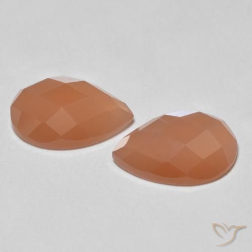 Shop natural 2.08ct Pêche brunâtre Pierre de lune gems, En forme de poire, from Inde at GemSelect. In stock, global shipping!