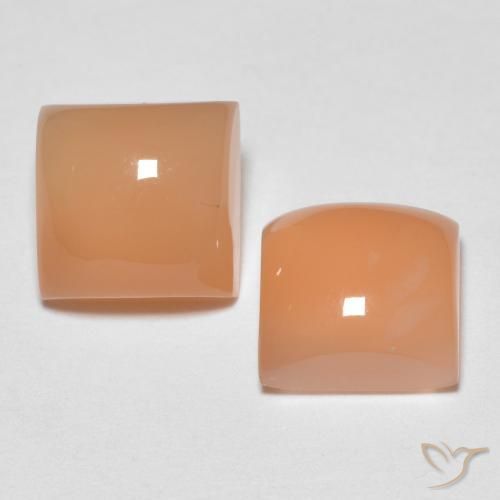 Shop natural 4.12ct Pêche Orange Pierre de lune gems, Carré, from Inde at GemSelect. In stock, global shipping!