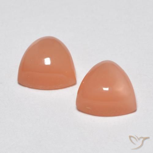 Shop natural 1.98ct Orange moyen Pierre de lune gems, Trillion, from Inde at GemSelect. In stock, global shipping!